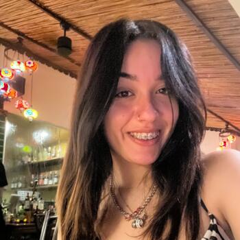 Babysitter Follonica: Aurora