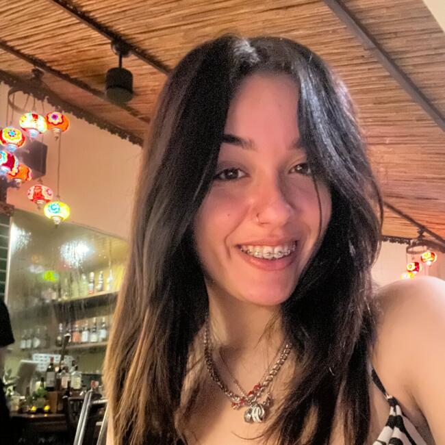 Babysitter a Follonica: Aurora