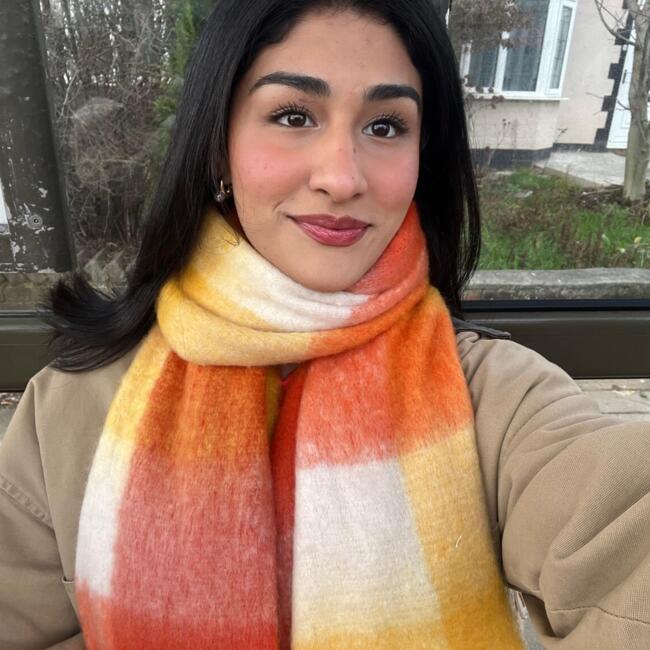 Babysitter in London: Roshane