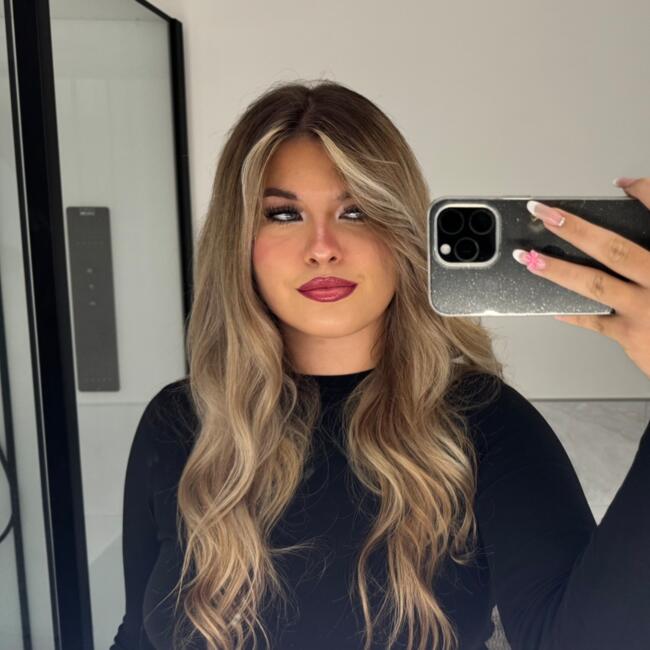 Babysitter in Beuvry-la-Forêt: Clara