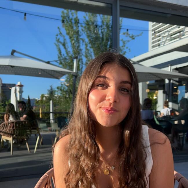 Babysitter in Lyon: Zoe