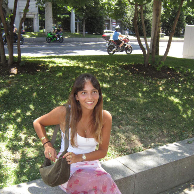 Babysitter em Algés: Francisca