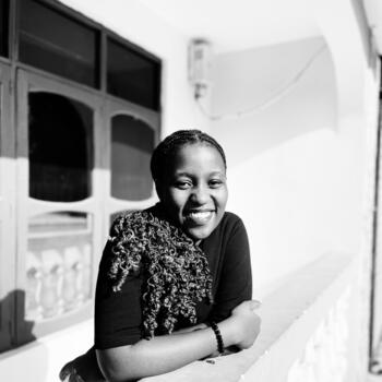 Babysitter in Dar es Salaam: Linda