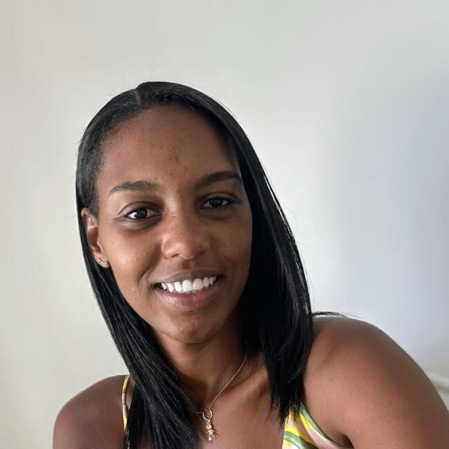 Babá em Cabo Frio: Roberta