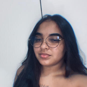 Babysitter in Praia Grande: Giullya