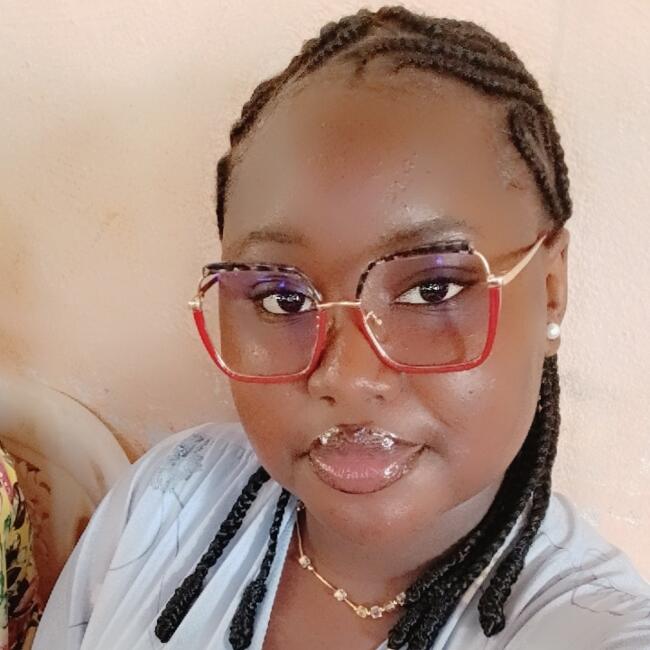 Babysitter in Pierre-Bénite: Ange Marie Louise