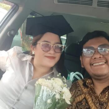 Babysitting job in Jakarta: babysitting job Nadya