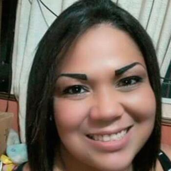 Babysitter in Cartago: Tania