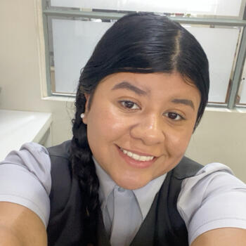 Babysitter Porto Alegre: Yasmin