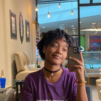 Babysitter in Vila Velha: Anna Evelyn