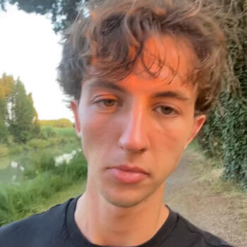 Babysitter in Saint-Clément-de-Rivière: Elliott