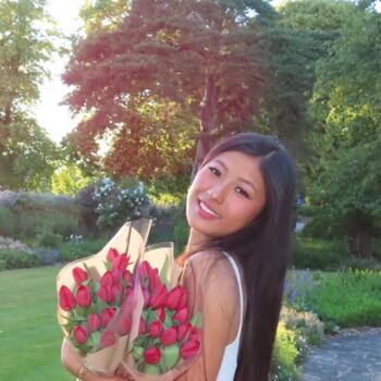 Babysitter in Wallington (England): Crystal