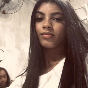 Babysitter in Louveira: Yasmin