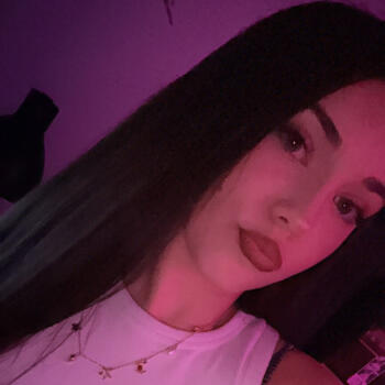 Bonă în Charleroi: Laly