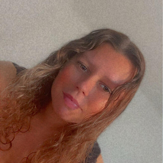 Babysitter in La Ferté-Saint-Aubin: Axelle