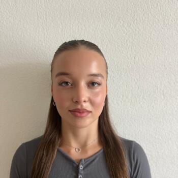 Babysitter a Ingenbohl: Nora