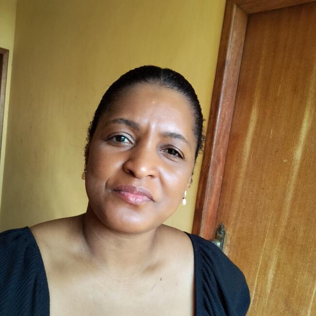 Babysitting job in Macaé: Verllaine