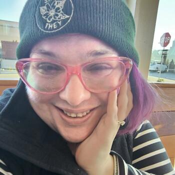 Babysitter in Renton: Felicia