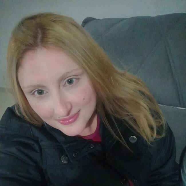 Babysitter in Paranaguá: Ana