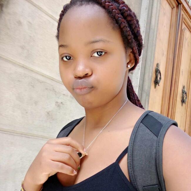 Babysitter a Novara: Jodelle