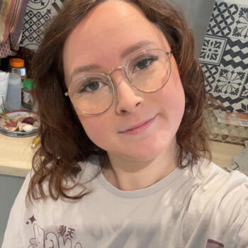 Babysitter in Mouzon: Laura