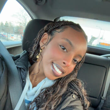 Babysitter in Westbrook: Samira