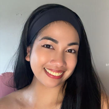 Babysitter in Fulham: April Rose