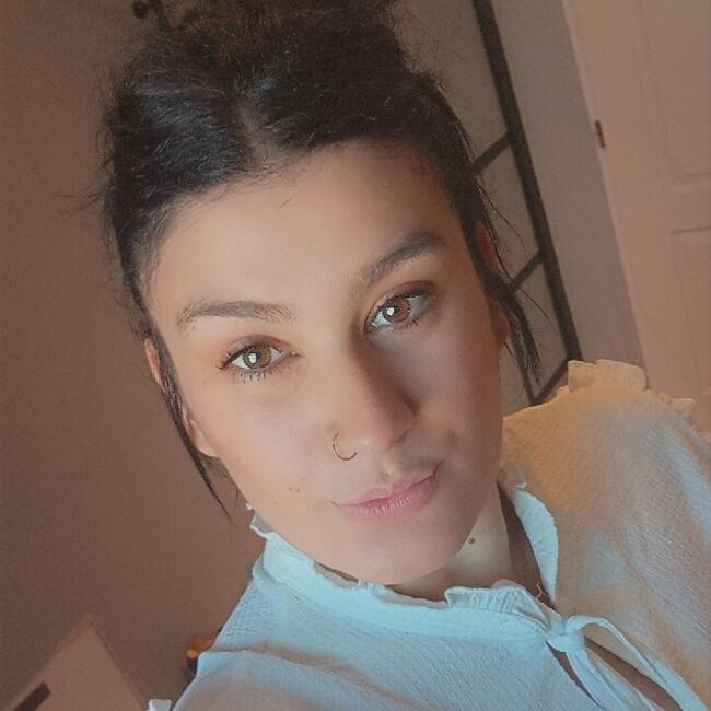 Babysitting job in Bourg-de-Péage: Solenne