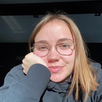 Baby-sitter in Saint-Malo: Eva