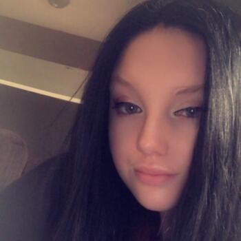 Babysitter Kelowna: Hailey