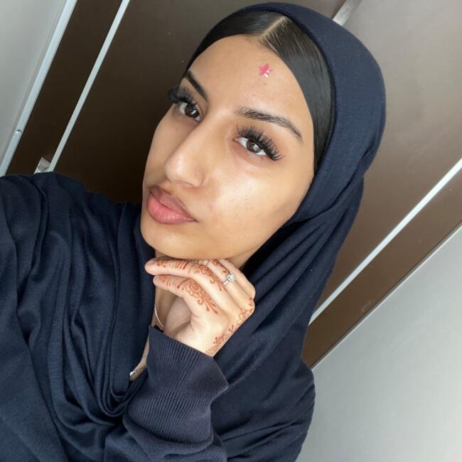 Babysitter in Birmingham: Mahin