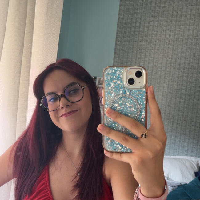 Babysitter in Roussillon (Auvergne-Rhône-Alpes): Swane