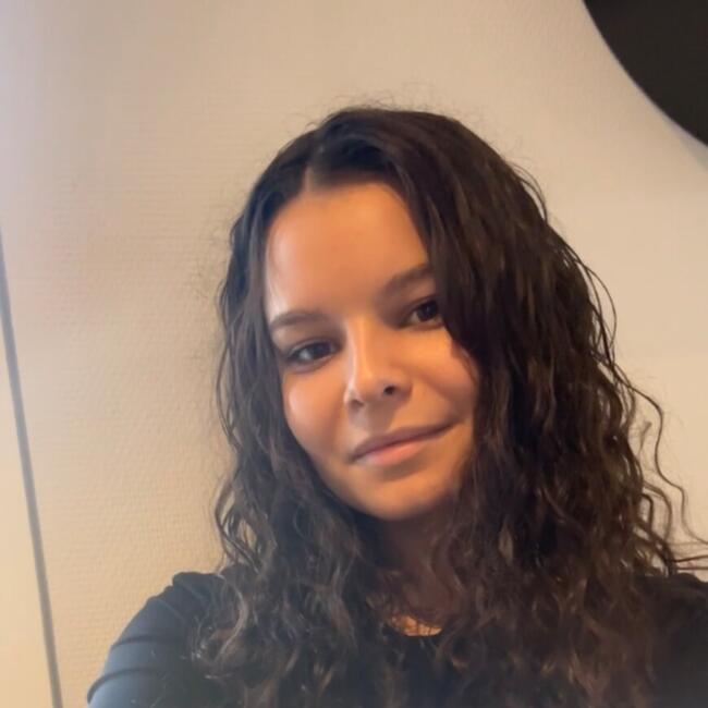 Babysitter in Floreffe: Lucie