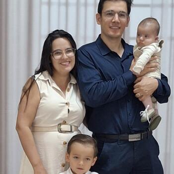 Emprego de babá em Franca: emprego de babá Tarsis
