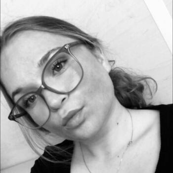 Babysitter in Ambierle: Lucie