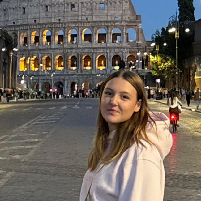 Babysitter in Tilburg: Sanne