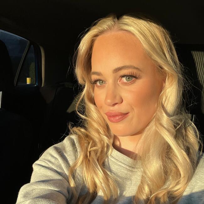 Babysitter in Dunedin: Chloe