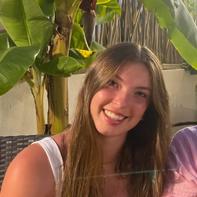 Babysitter in Porcelette: Agathe