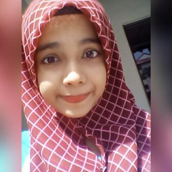 Pengasuh di Puchong Batu Dua Belas: Nur Albaniah Binti Othman