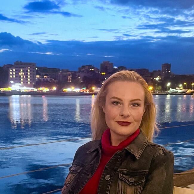 Babysitter in Bucharest: Alexandra