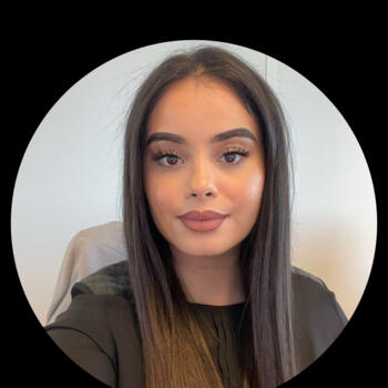 Babysitter in Saint-Ouen: Kahina