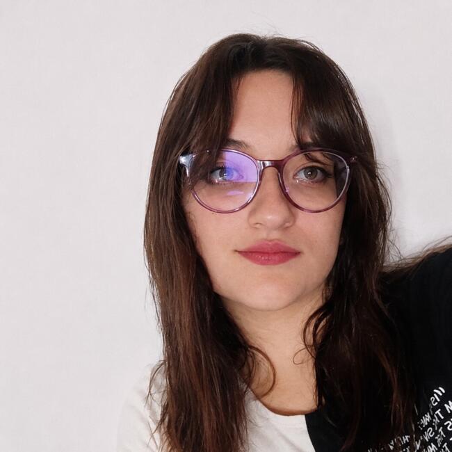 Babysitter in Pilar: Abril