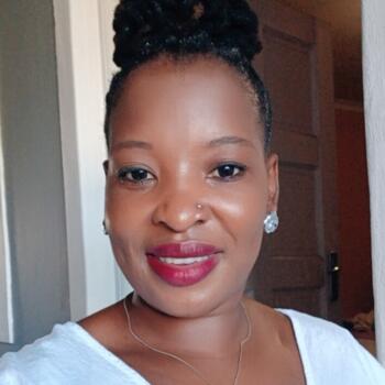 Babysitter Cape Town: Elizabeth 