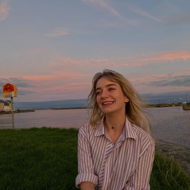 Babysitter in Galway: Meg