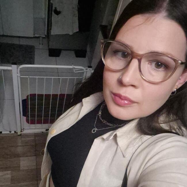 Emprego de babá em Curitiba: Leticia