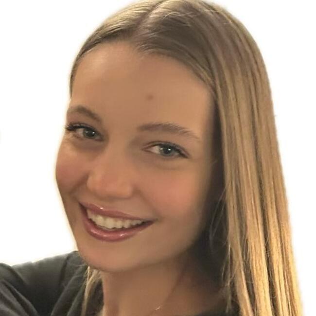 Babysitter in Herve: Noémie