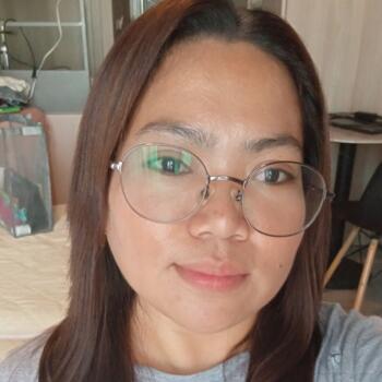 Babysitter in Athens: Algen May Soreta