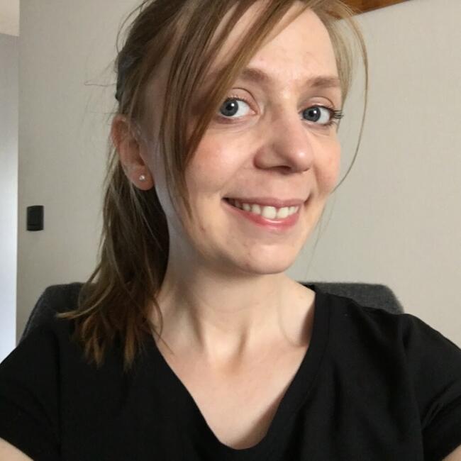 Babysitting job in Saint-Clet: Aline
