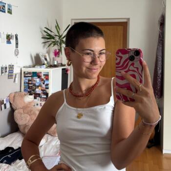 Babysitter in Vienna: Lina
