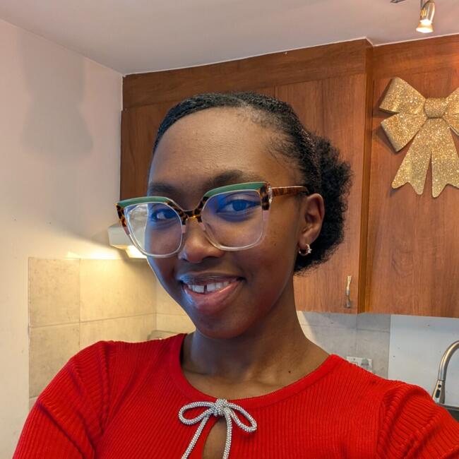 Baby-sitter in Gatineau: Helena